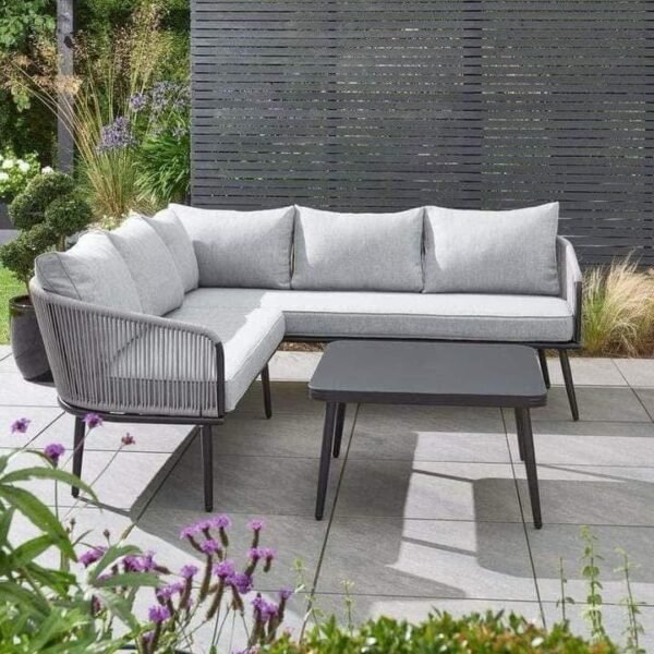 حديد أثاث خارجي